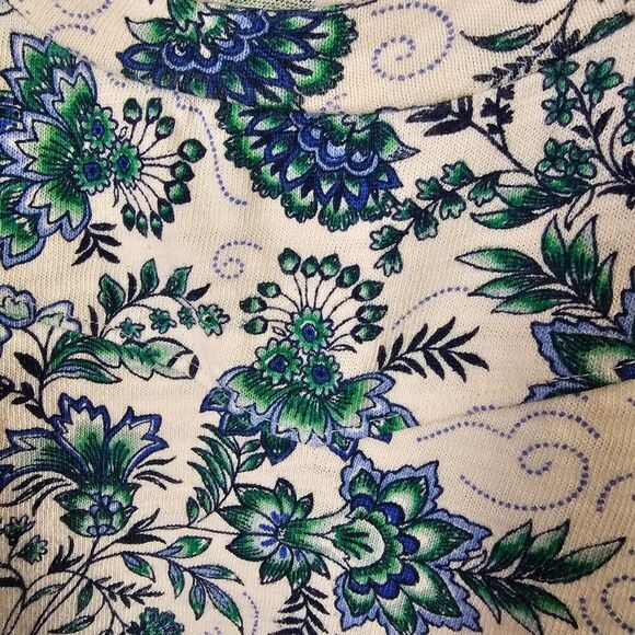 EUC LOFT FLORAL LONGSLEEVES SOFT COTTON SIZE LARGE - Picture 6 of 14